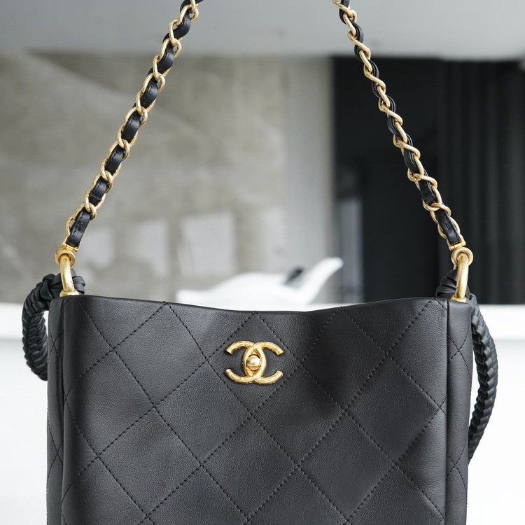 [정품최상급] 샤넬 숄더백 호보 턴락 버킷백  25