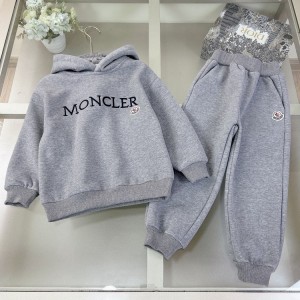 몽클레어 키즈 후드티 밴딩 팬츠 셋업