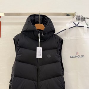몽클레어 맨즈 후드 패딩 조끼