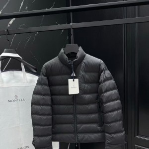 몽클레어 맨즈 경량 패딩