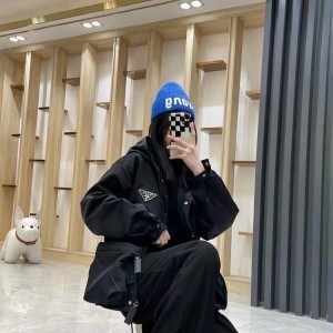 프라다 후드 셔링 바람막이