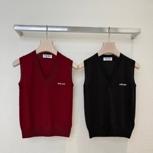 [고퀄] 미우미우 니트 베스트