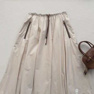 미우미우 플레어 스커트