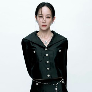 샤넬 세일러 까멜리아 자켓