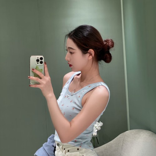 [고퀄] 프라다 프린팅 나시 민소매