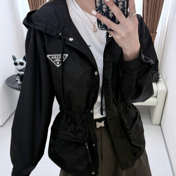 프라다 집업 후드 바람막이