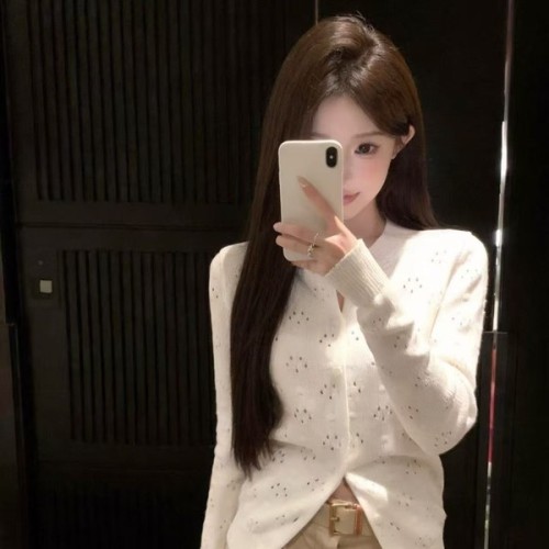 [고퀄] 미우미우 아일렛 가디건